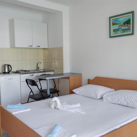 Apartments Ivica - Beachfront Drvenik  Εξωτερικό φωτογραφία